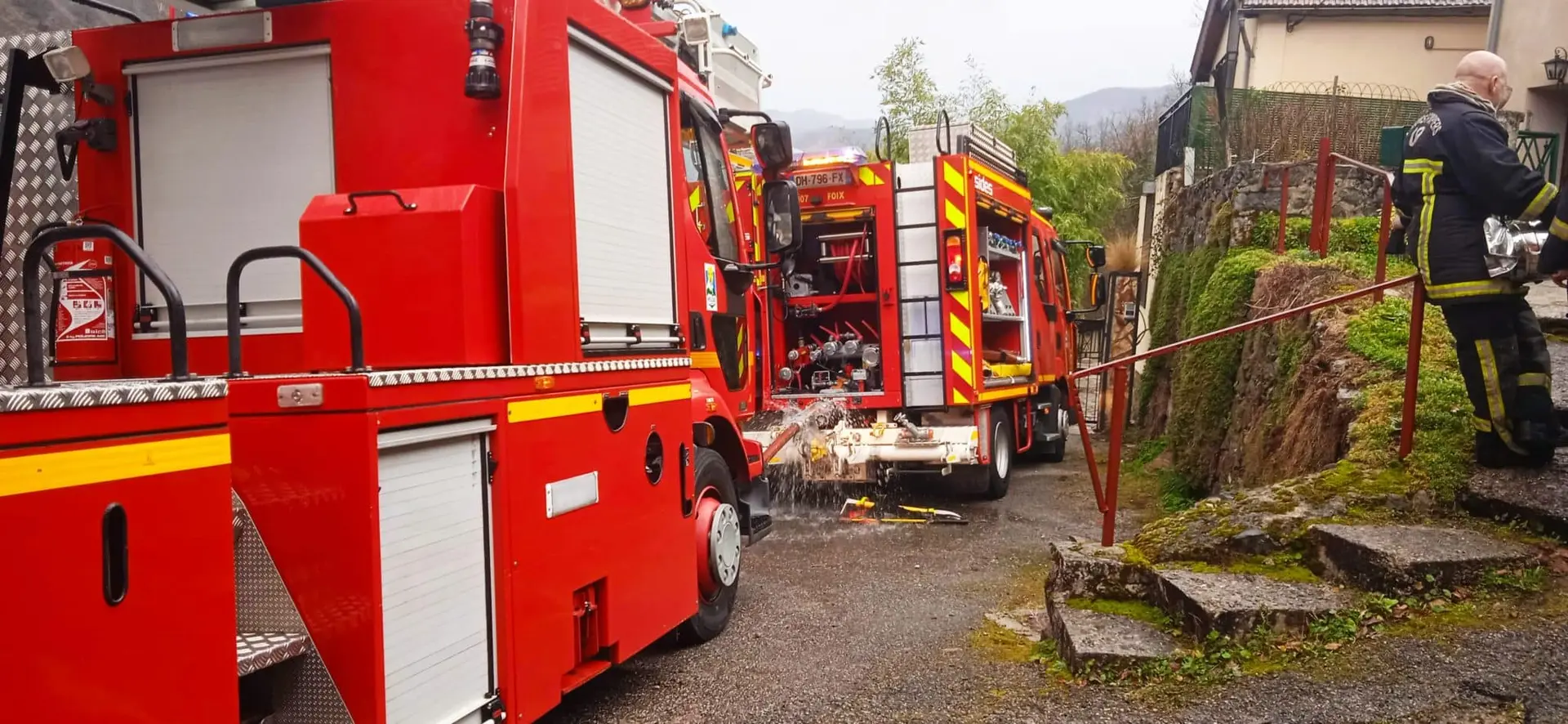 Ariège : Les pompiers maitrisent un incendie au cœur du village de Bédeilhac