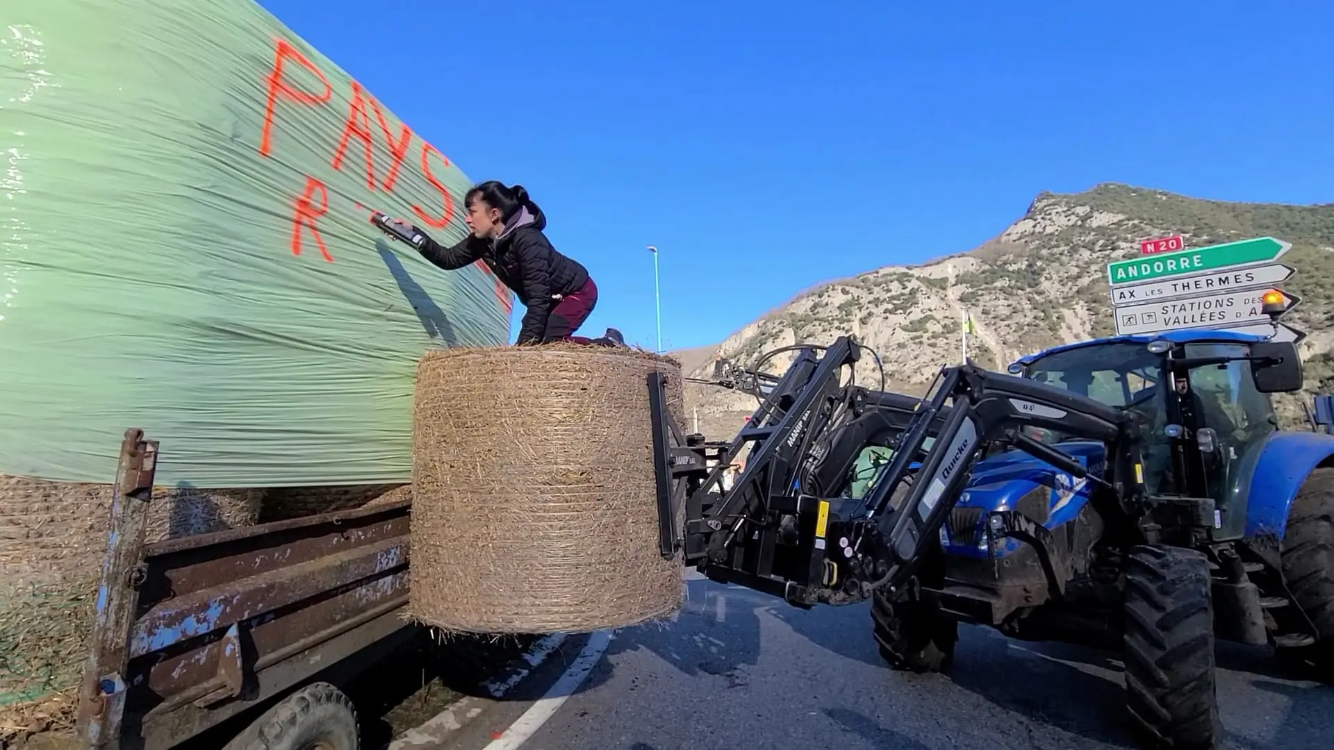 Mobilisations des agriculteurs à Saint-Girons, à Tarbes et à Castelnaudary · Action symbolique pour la réouverture de la ligne SNCF Bagnères-Tarbes