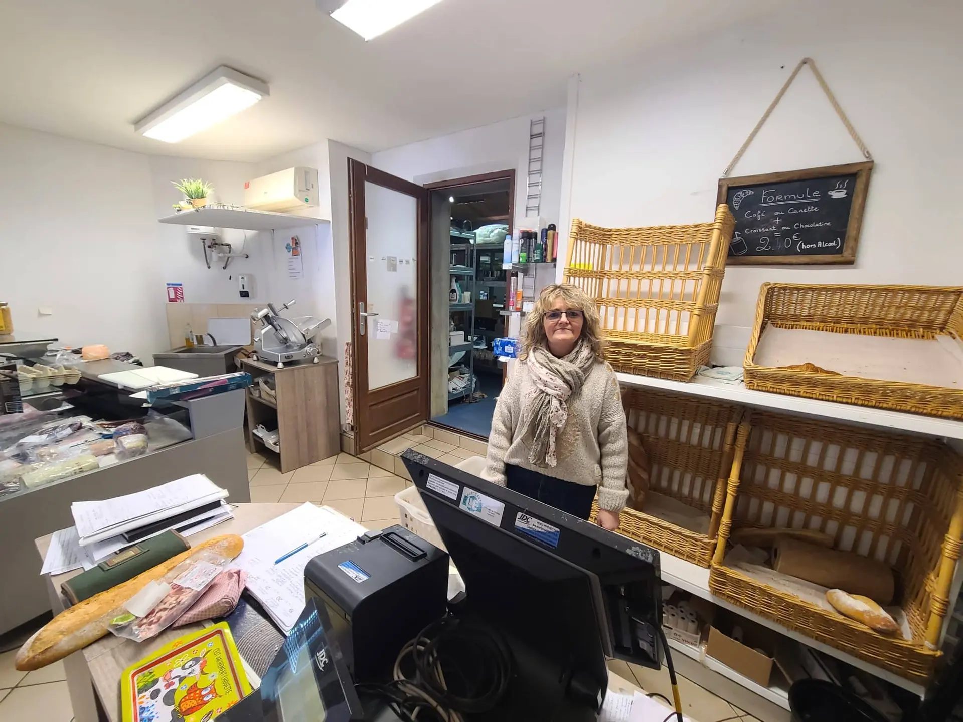 Ariège. Deux épiceries menacées de fermeture : des villageois entrent en résistance