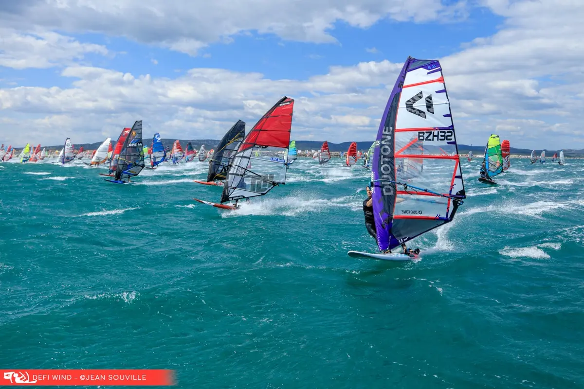 Defi Wind 2024 : Matteo Iachino et Marion Mortefon les plus rapides à Gruissan