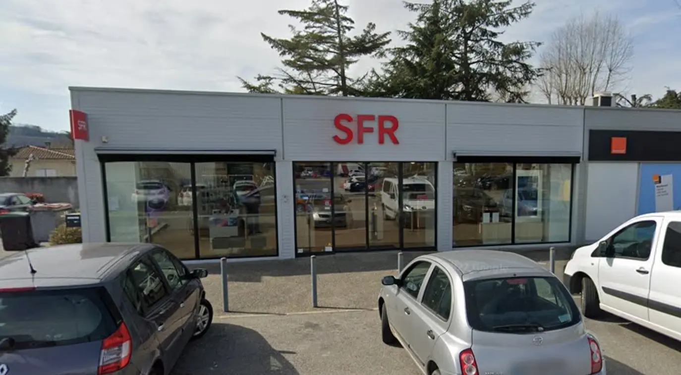 Ariège. Trois individus cagoulés braquent la boutique SFR de Pamiers sous les yeux des clients