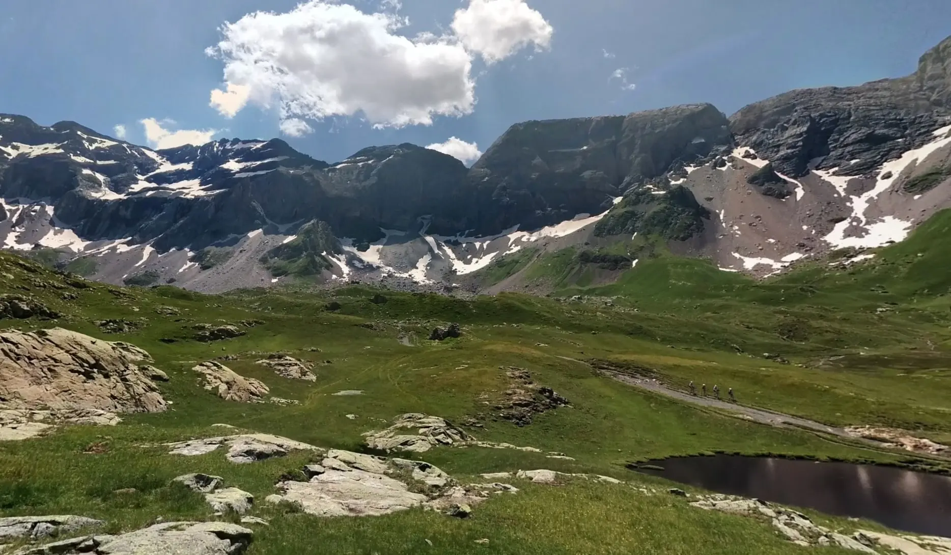 Deux morts dans les Pyrénées, un week-end de chassé-croisé, le chômage en baisse en Occitanie… L’actu du week-end