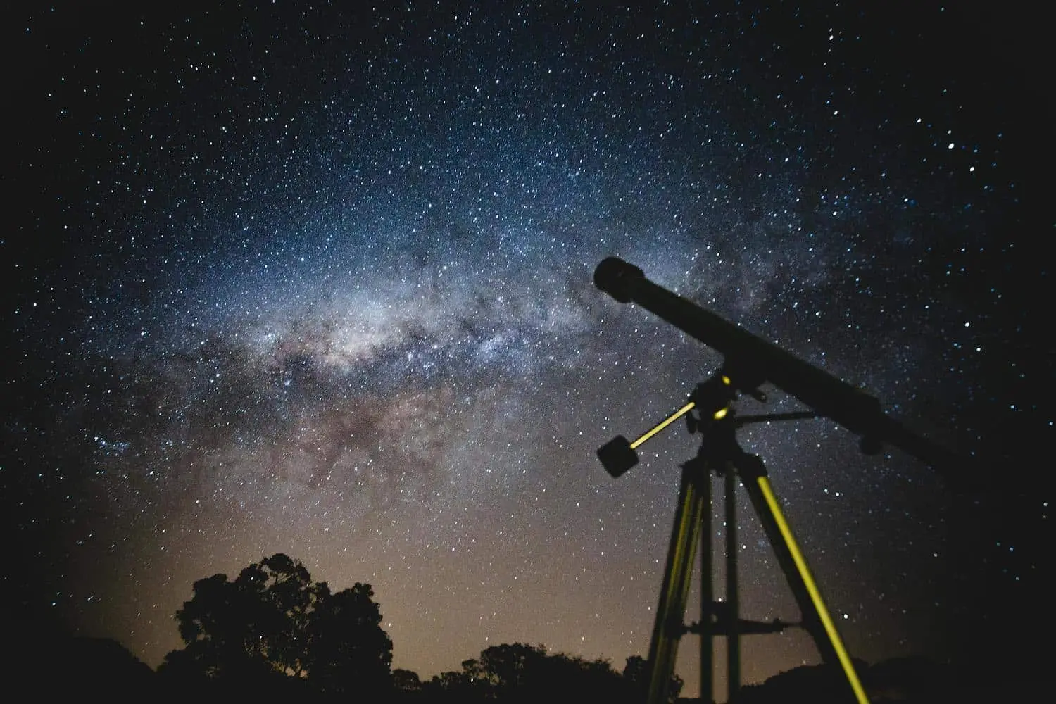 Ariège. Une soirée à observer les étoiles avec un télescope ou sur un écran géant à Mazères