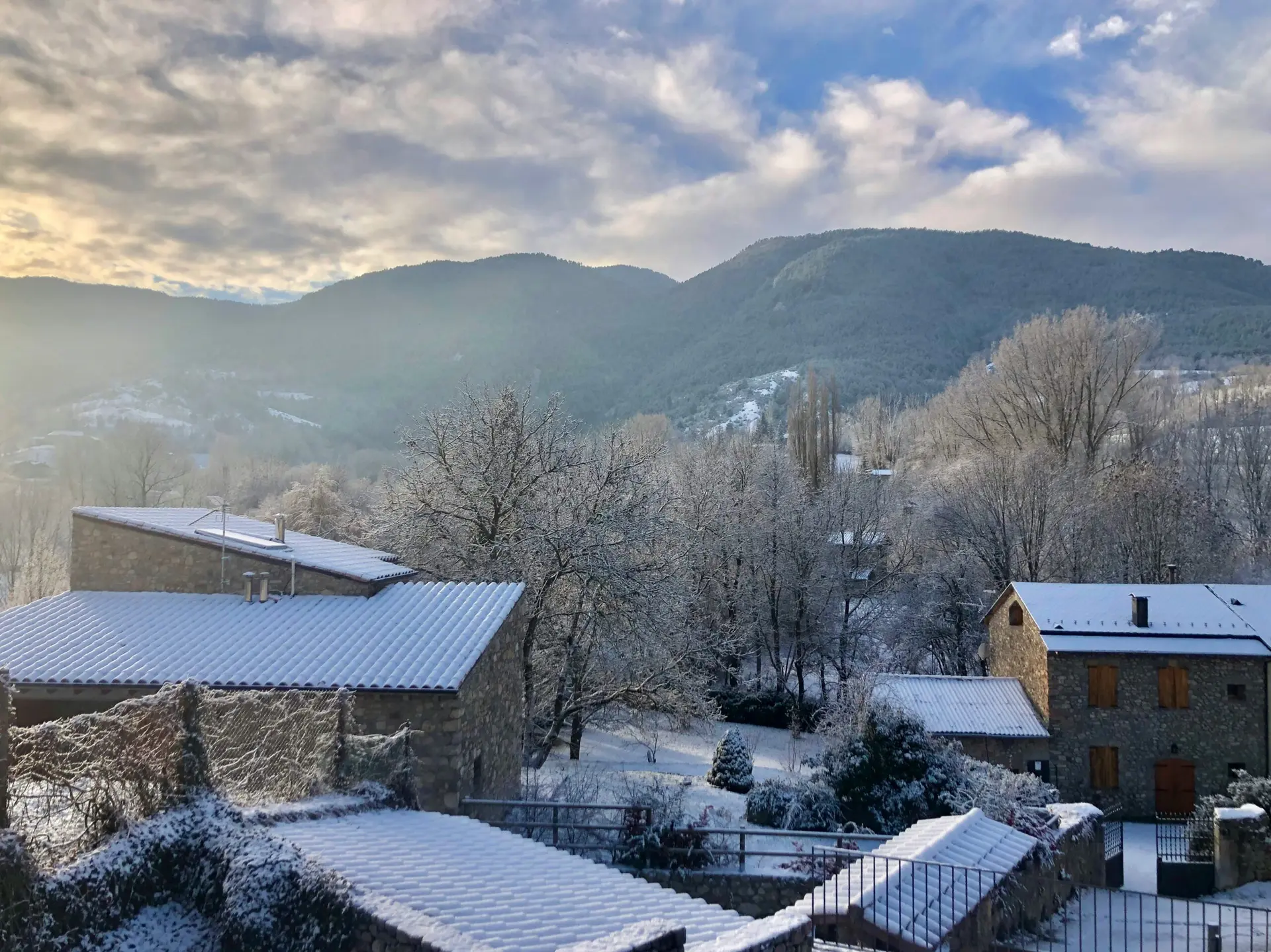 IMAGES. La neige est de retour dans les Pyrénées, quatre départements en vigilance jaune « neige – verglas »