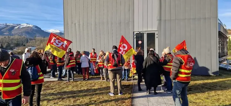 Ariège. Manifestation en cours à la CPAM de Foix : « ce qui se passe chez nous n’arrive nulle part ailleurs »