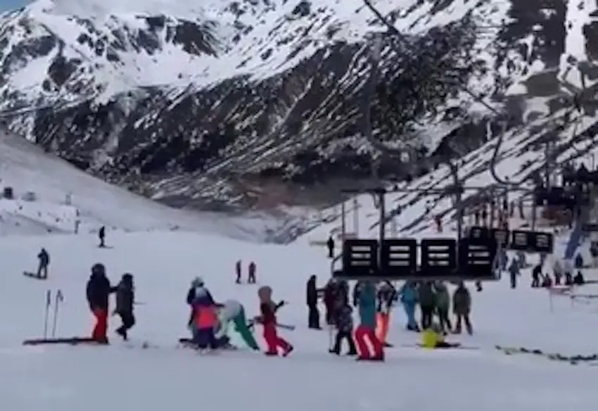 Pyrénées Espagnoles : un accident de télésiège fait plus de 30 blessés à Astun