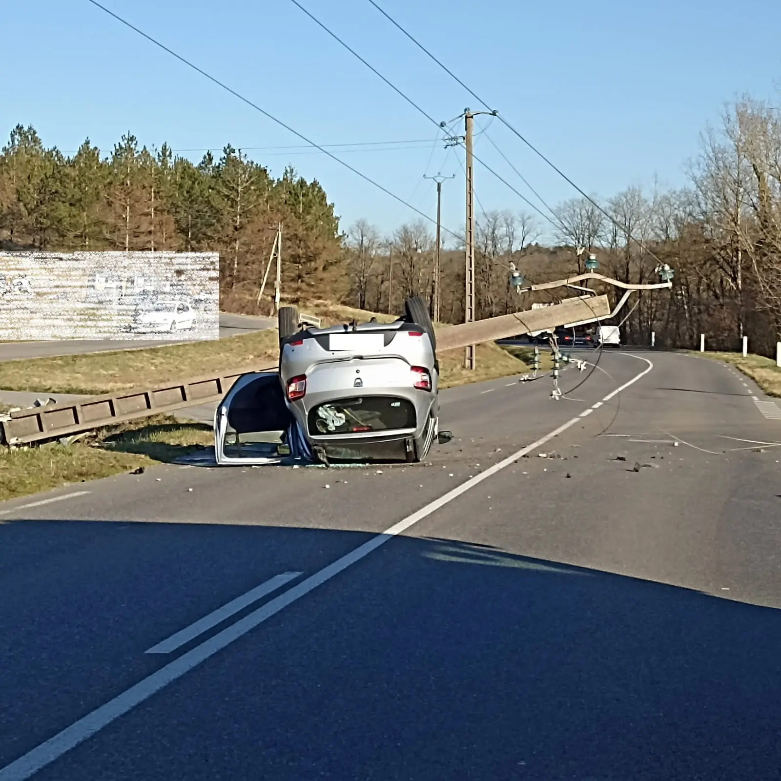 Accident à Mirepoix : un véhicule percute un poteau électrique