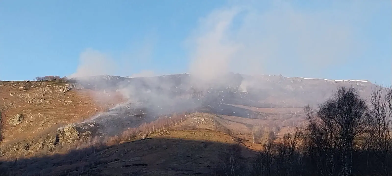 Ariège. Deux feux de végétation se déclarent : 25 hectares incendiés et 40 pompiers mobilisés