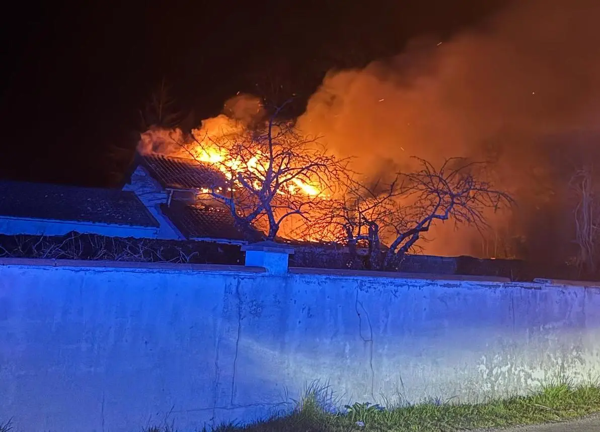 Une maison partiellement détruite par les flammes à Verniolle