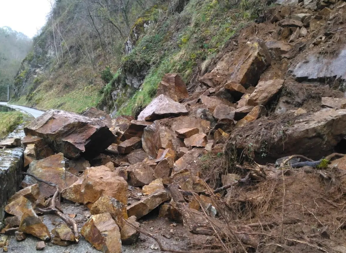 Éboulement sur la route de la Corniche : des travaux de sécurisation démarrent ce lundi 7 avril