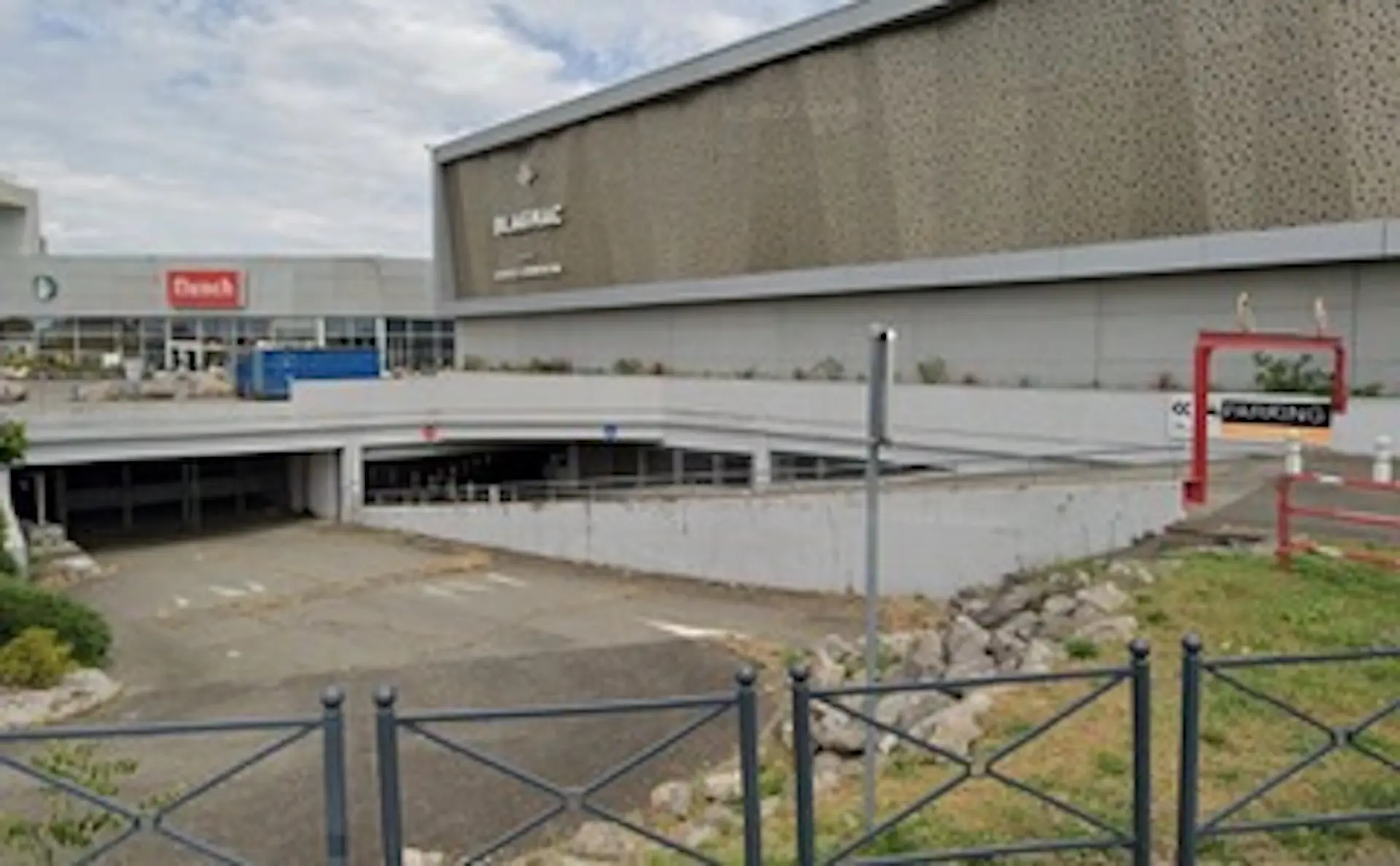 Venue de faire des achats pour son futur bébé, une femme accouche dans une boutique à Blagnac