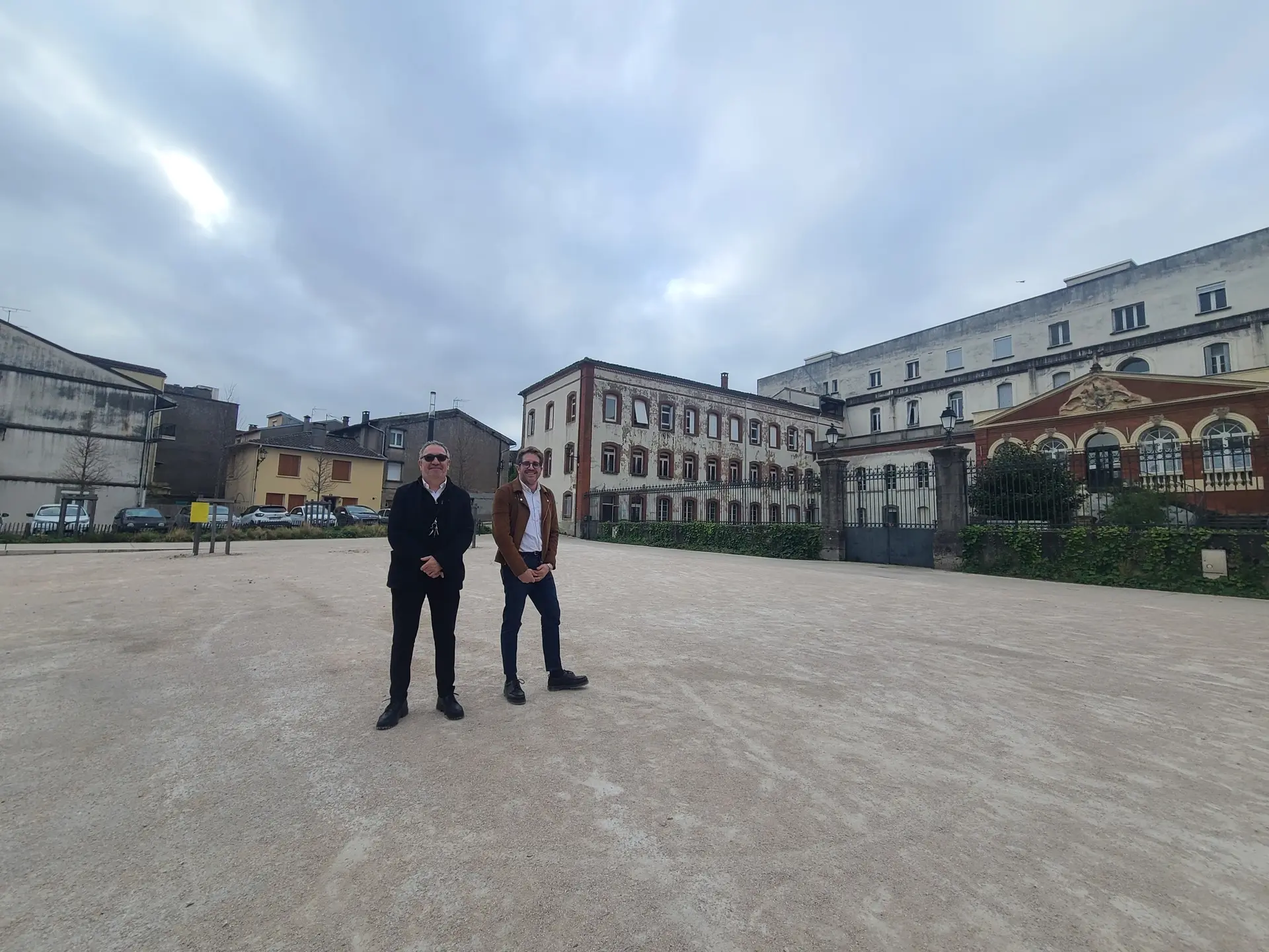 Pamiers. Une médiathèque provisoire de 400m2 va être installée en face de l’ancien hôpital