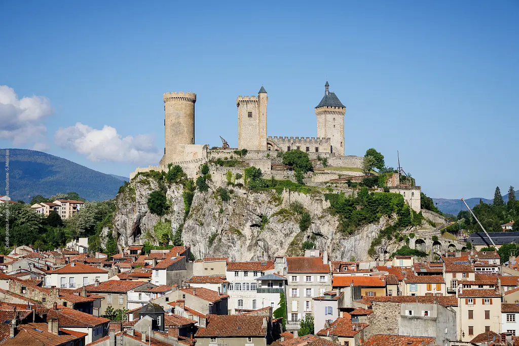Avril noir pour le tourisme en Ariège : météo, carburant et contexte plombent la saison