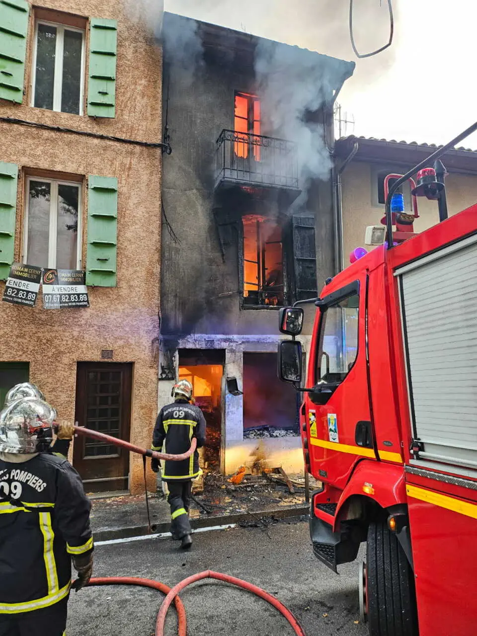 Incendie en plein centre-ville de Pamiers : une cinquantaine de pompiers mobilisés, un blessé léger