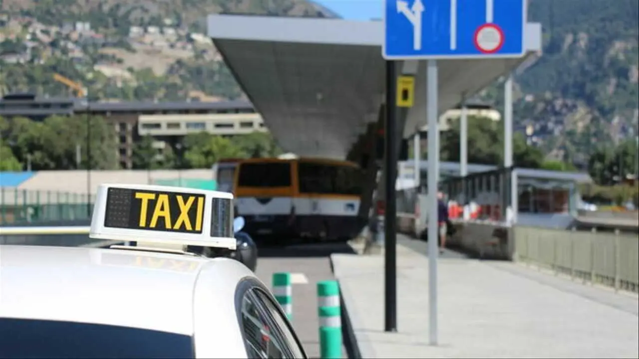 Les chauffeurs de taxi Andorrans tire la sonnette d’alarme face à l’arrivée possible d’Uber