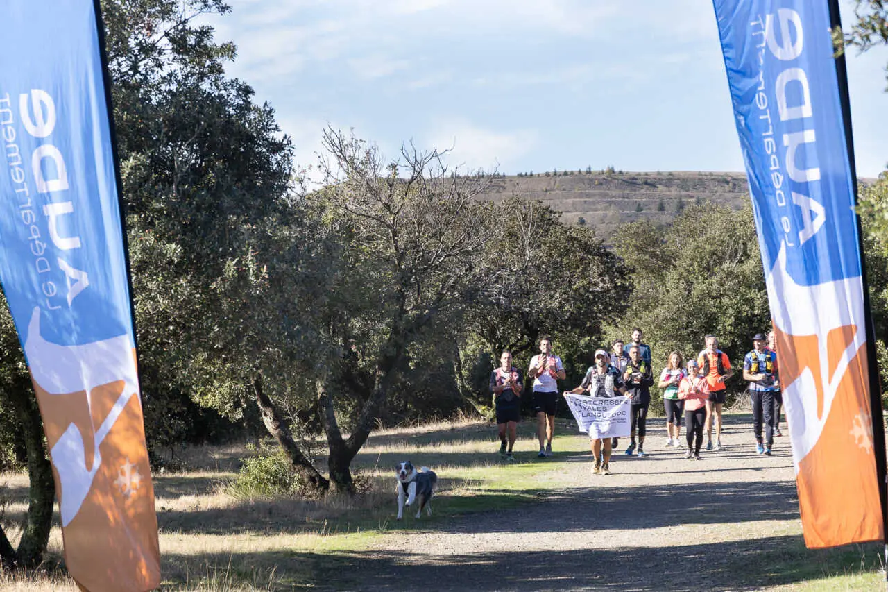 L’Audois Aurélien Sanchez, l’ultra-traileur relève le défi des 8 Forteresses royales du Languedoc en 41 heures.