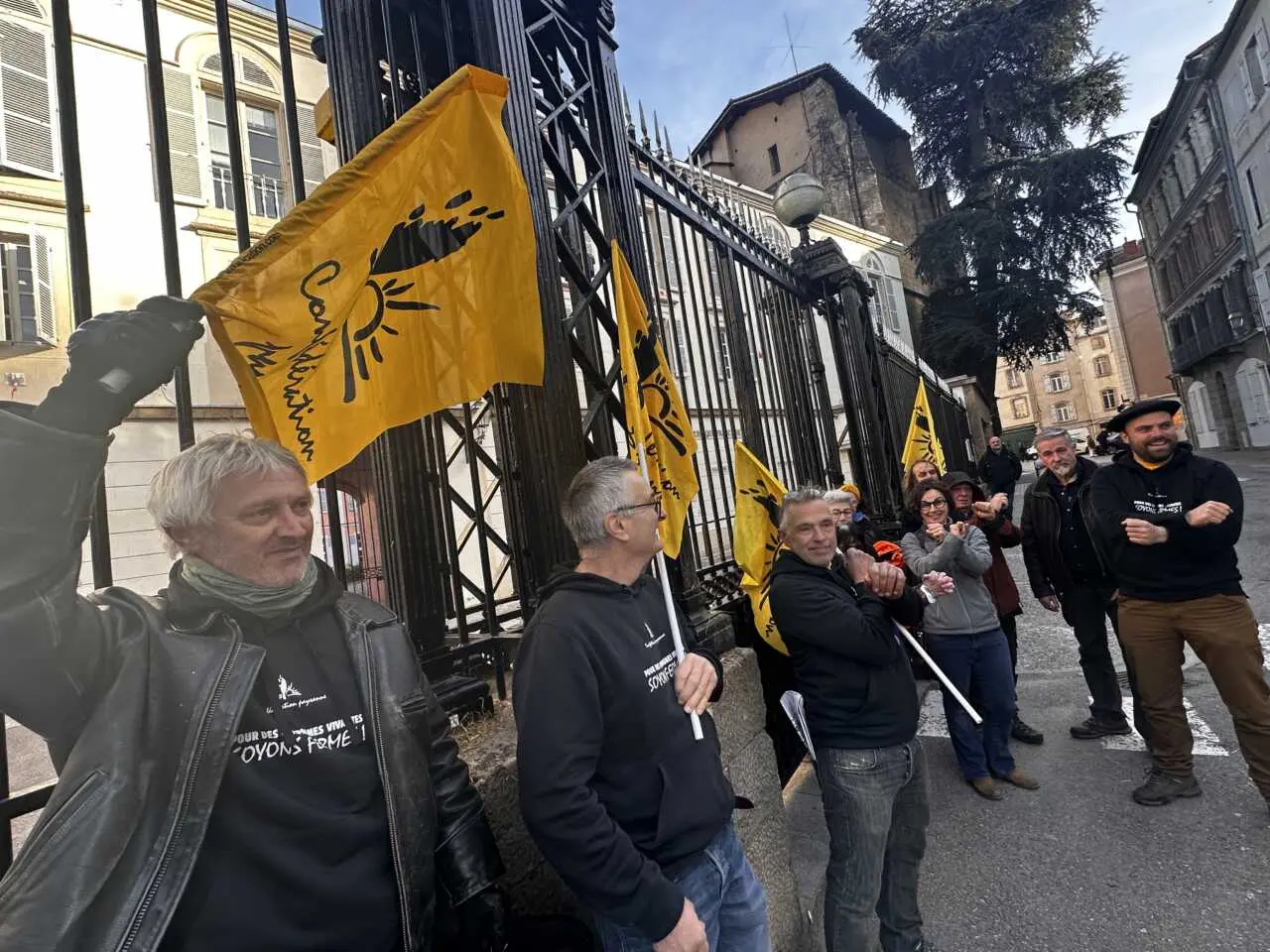 « 52 éleveurs arrêtés à Paris, dont deux Ariégeois » : la confédération paysanne dénonce « un abus de pouvoir »