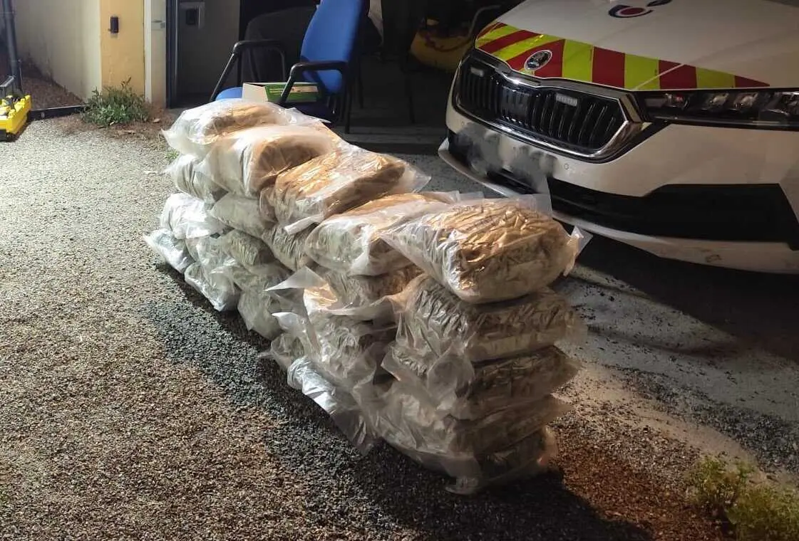 33 kg de cannabis découverts dans un faux « fourgon humanitaire”