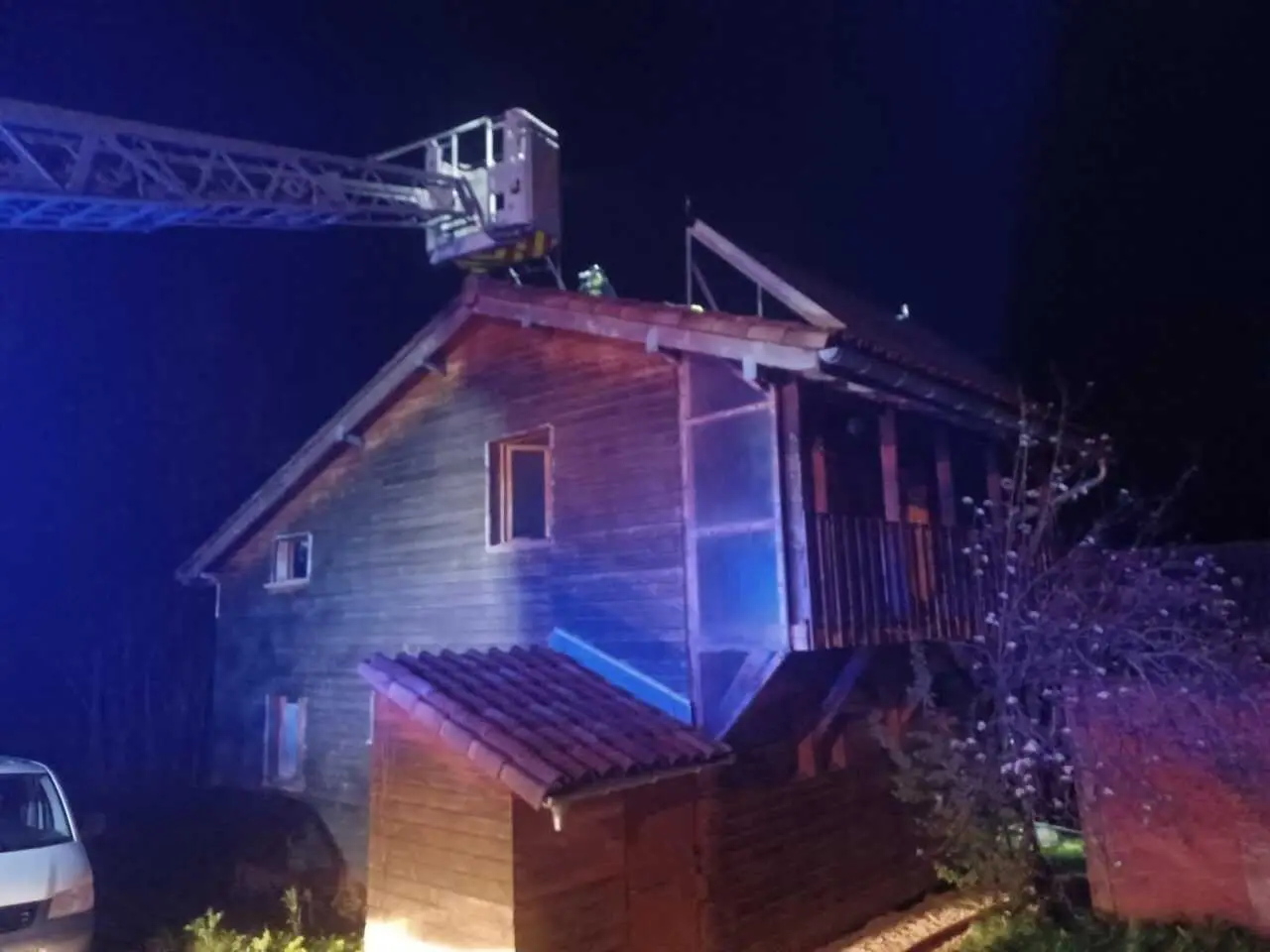 Ariège : un feu de poêle à bois maîtrisé de justesse, deux habitantes relogées