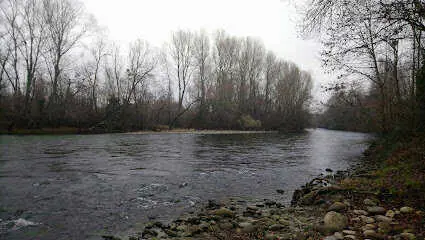 Ariège : coincé au milieu de la rivière, un pêcheur de 65 ans secouru après 1h45 d’intervention