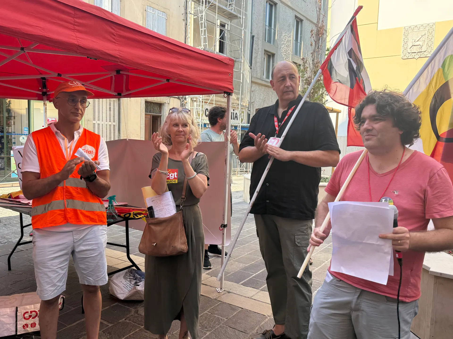 Carcassonne : une centaine de manifestants mobilisés contre l’expulsion de syndicats des locaux municipaux