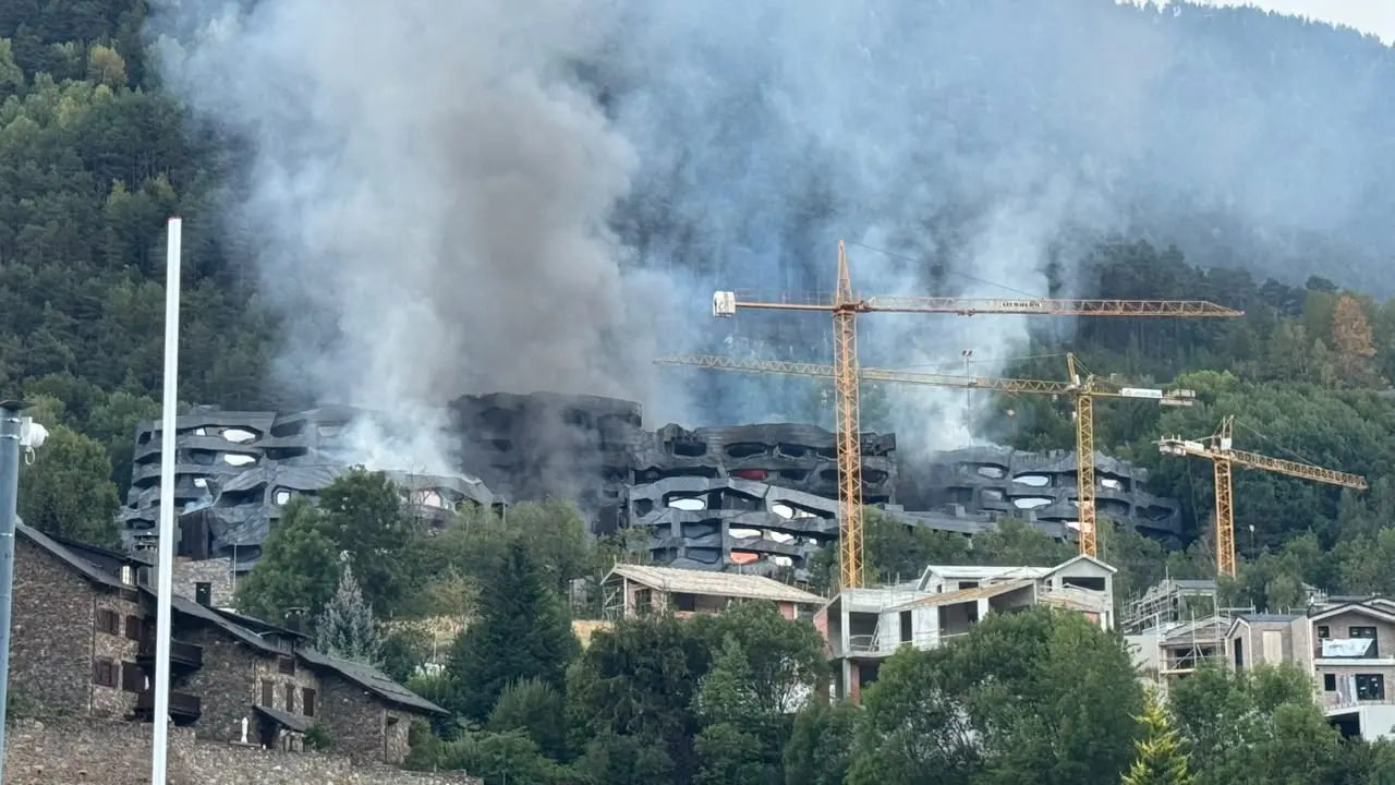 Andorre : un incendie ravage le complexe immobilier 'la Querola d’Ordino'