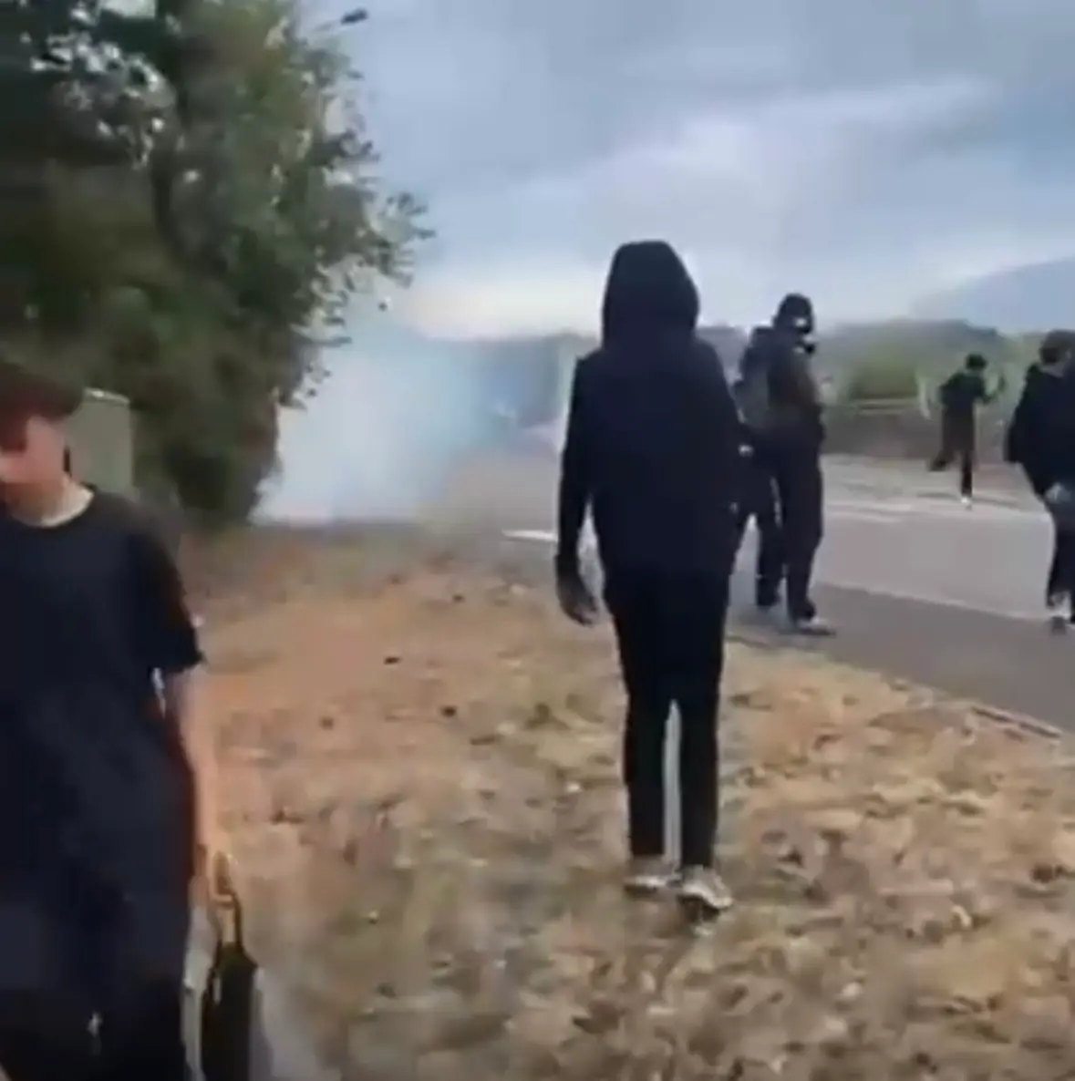 Ariège : 40 individus masqués ont tenté de bloquer un lycée de Pamiers, avec des jets de pierres et des tirs de mortiers