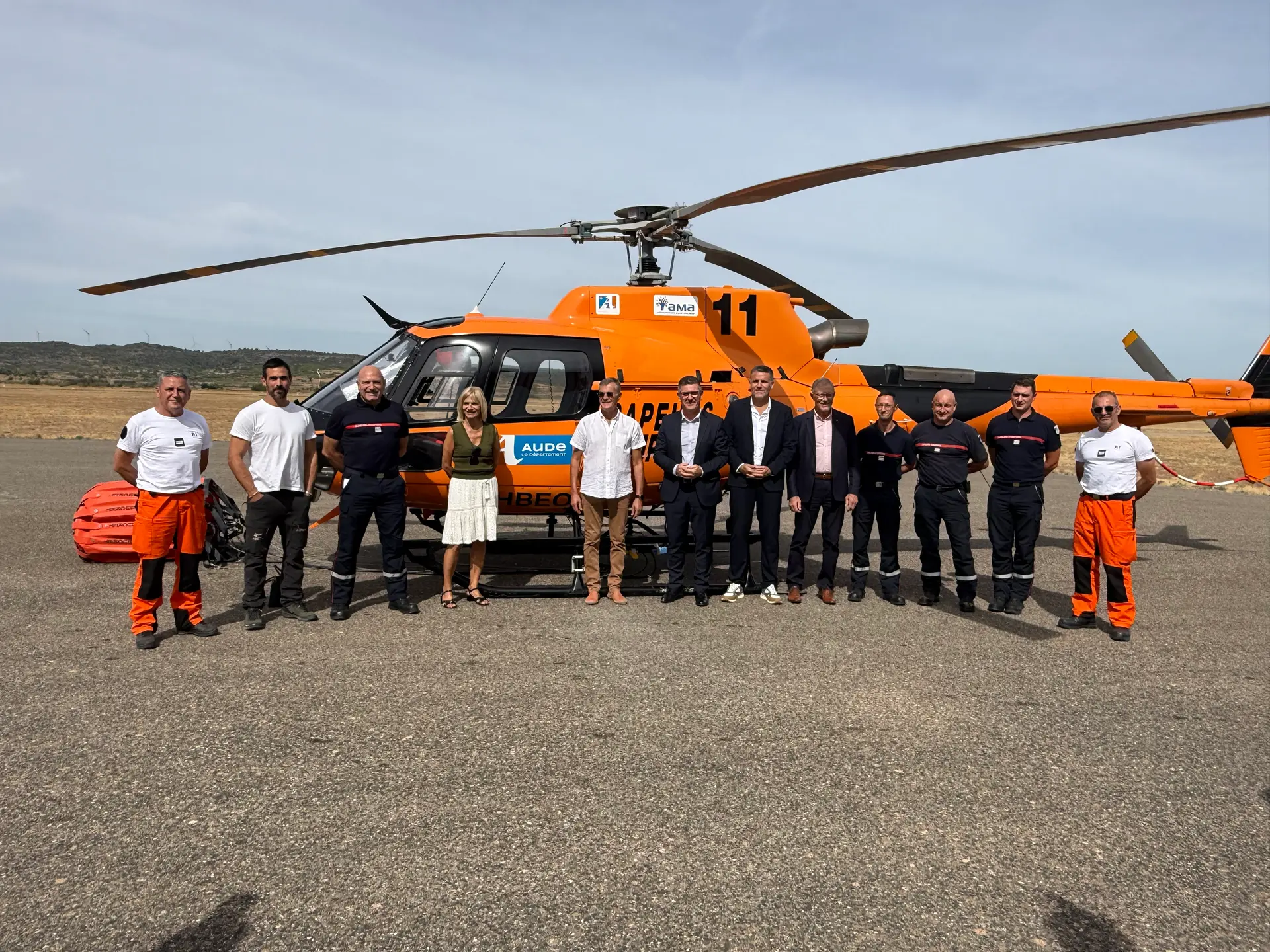 Aude : "Ça permet d'attaquer très vite un feu naissant", le Morane 11, premier hélicoptère bombardier d'eau, a effectué plus de 710 largages cet été