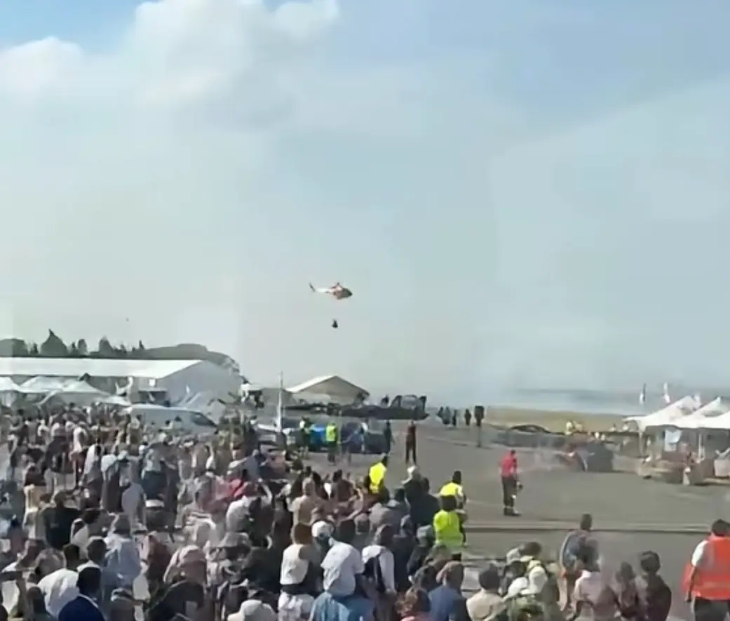 Carcassonne : un incendie se déclare près de l'aéroport, le meeting aérien interrompu