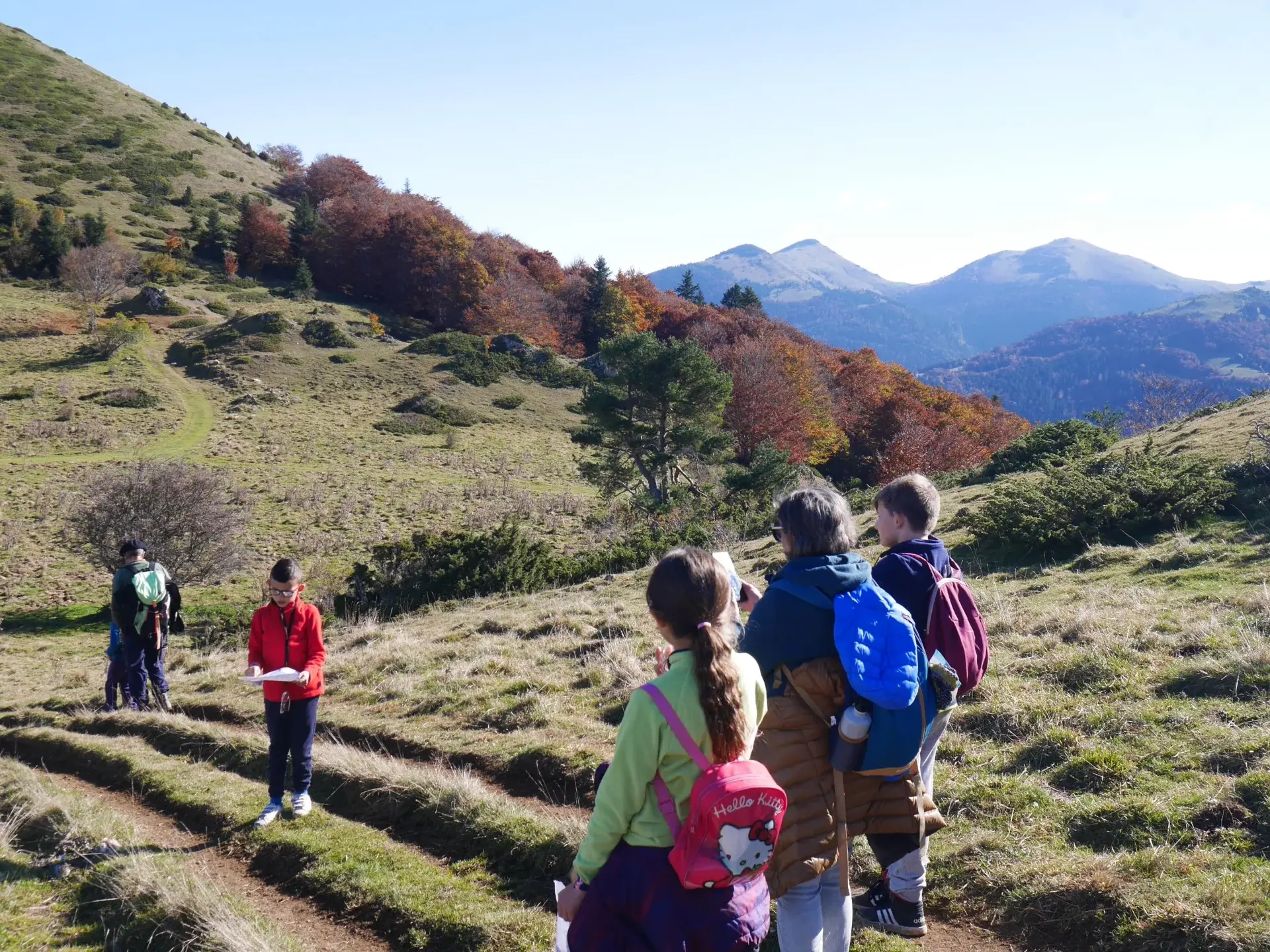Aude : une première édition "Nettoyons la nature" est organisée à Camurac pour préserver la montagne et sensibiliser le public