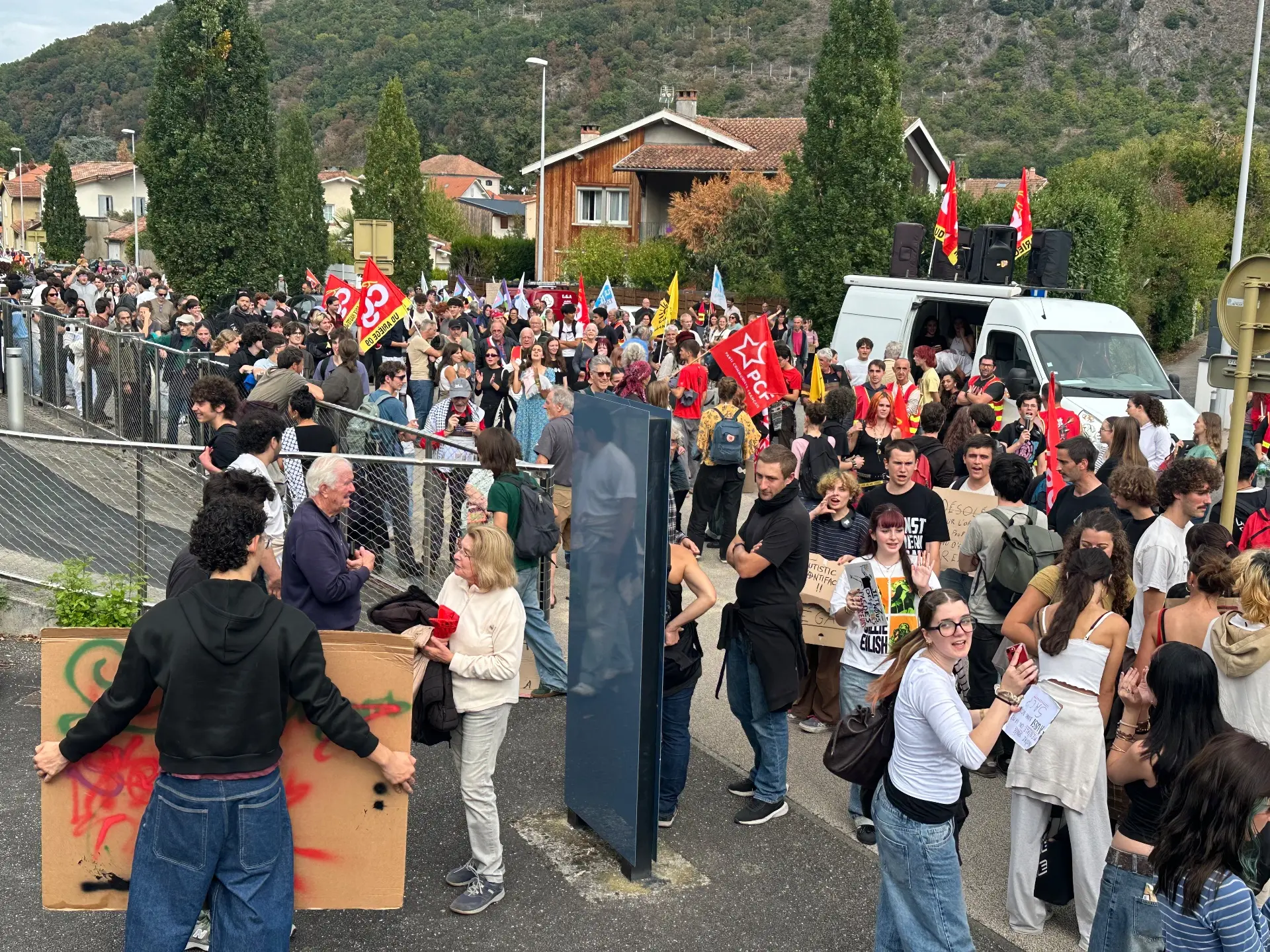 À Foix, un lycéen déféré après 24 heures de garde à vue, ses camarades mobilisés pour le soutenir