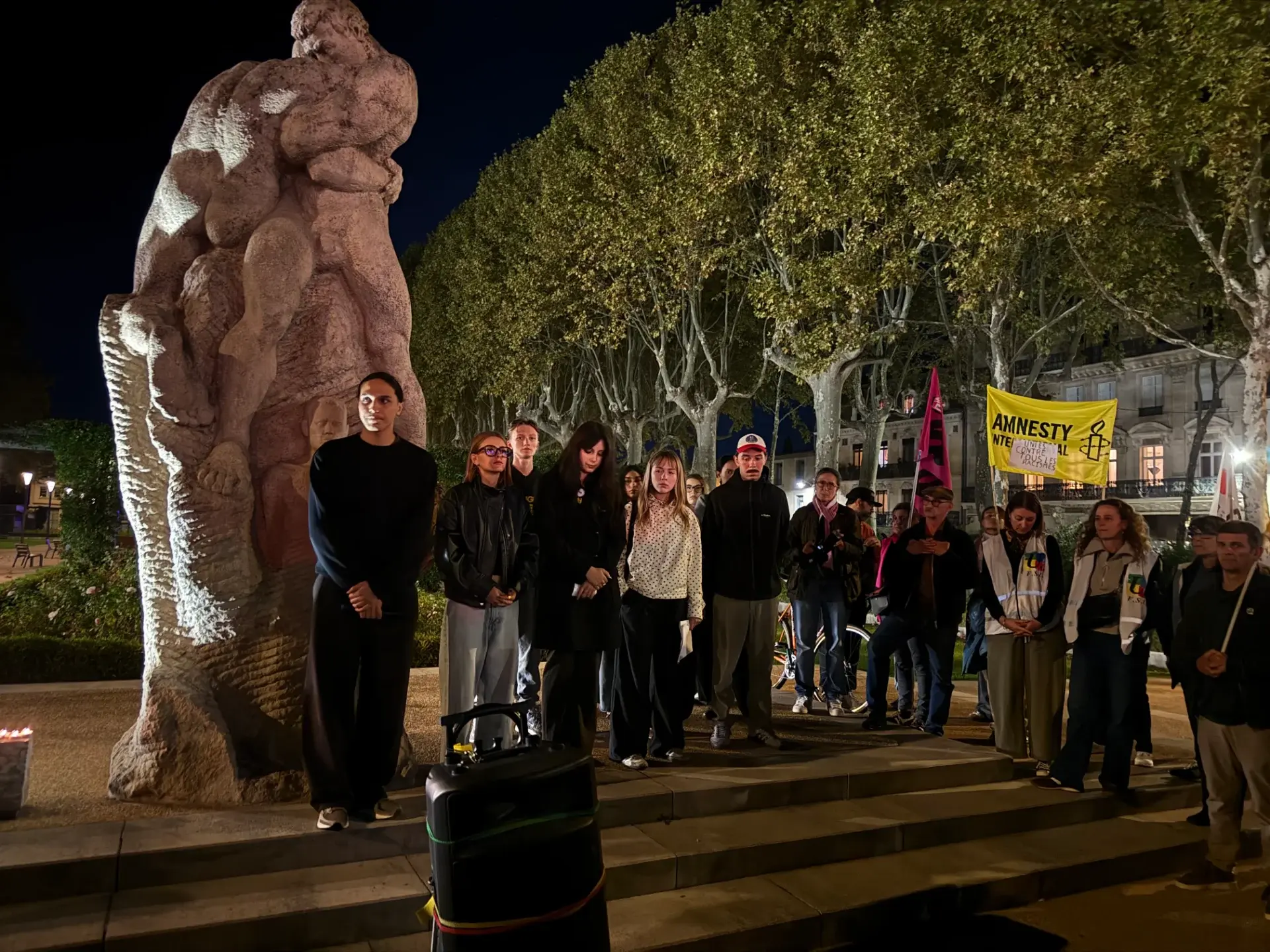 "Plus jamais ça, plus jamais laisser la haine et la laisser avancer" : à Carcassonne près de 200 personnes mobilisées