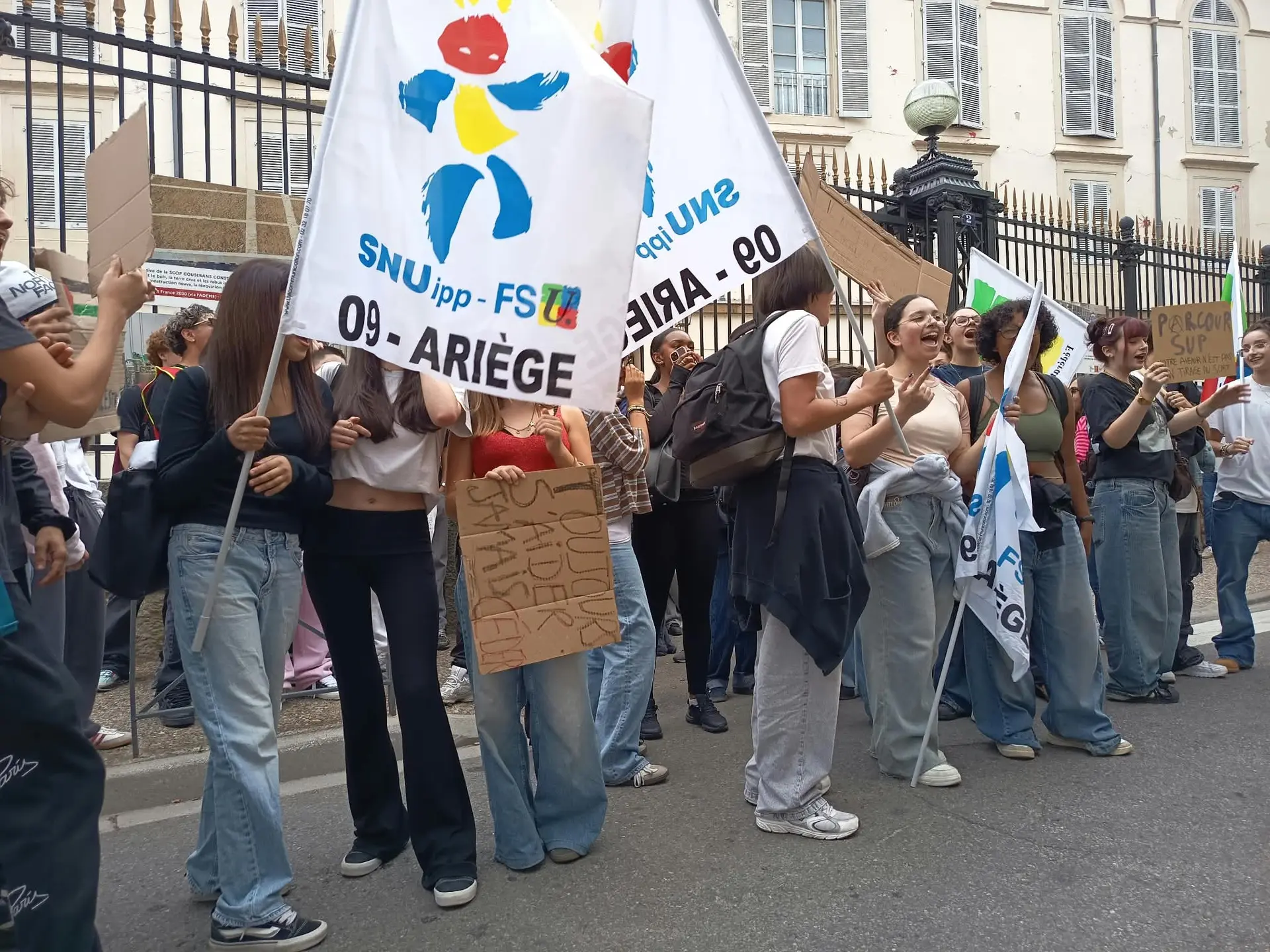 Tension dans les lycées en Ariège : le lycée Gabriel-Fauré à Foix ferme jusqu’à nouvel ordre