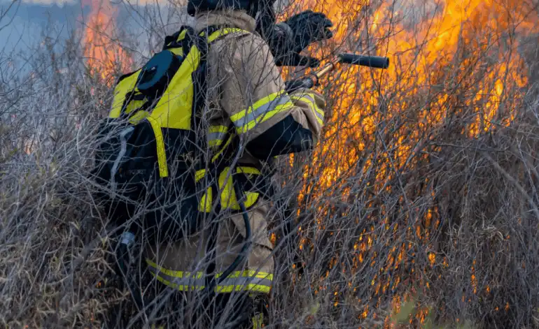 AriÃ¨ge : un hectare brÃ»lÃ©, les pompiers Ã©vitent une propagation majeure