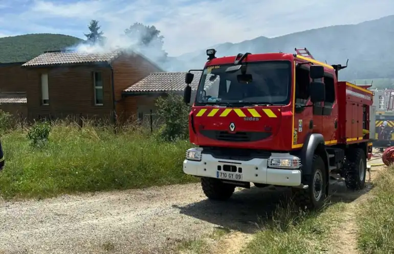 AriÃ¨ge : un incendie causÃ© par panneaux solaires ravage partiellement une maison