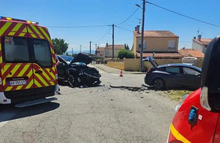 Accident de la route Ã  La Tour-du-Crieu : trois blessÃ©s lÃ©gers, 13 pompiers mobilisÃ©s