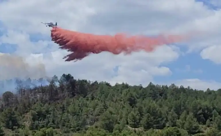 Incendie Ã  Narbonne : le feu reste actif, les autoritÃ©s appellent Ã  la vigilance
