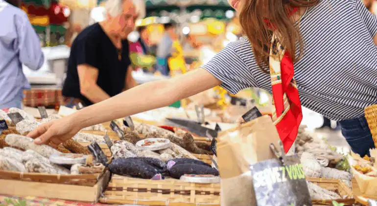 Pamiers cÃ©lÃ¨bre le grand retour de son marchÃ© du samedi sur la place de la RÃ©publique