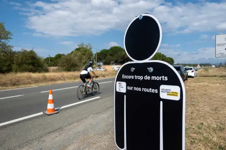 SÃ©curitÃ© routiÃ¨re : 42 silhouettes noires pour rappeler le drame des routes audoises