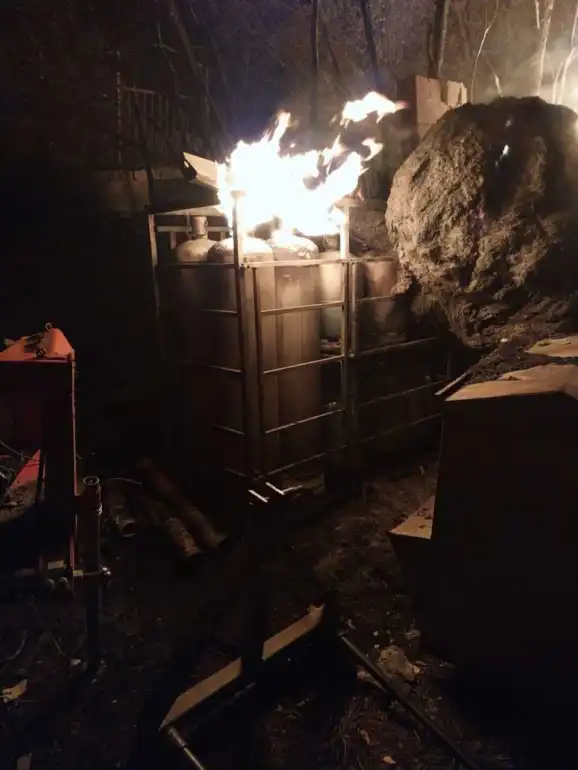 Incendie Ã  Mercenac : 500 balles de foin, 300 de paille brulÃ©es et 16 bouteilles de gaz menacÃ©es