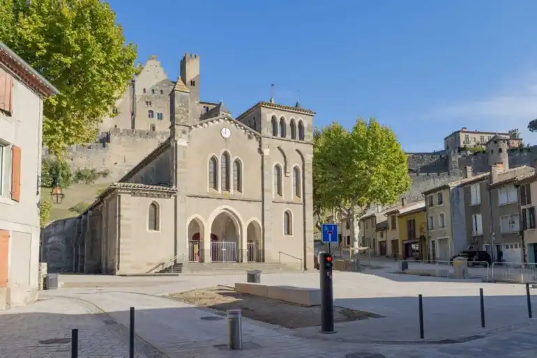Carcassonne : le quartier Saint-Gimer et la montÃ©e de la porte dâ€™Aude se transforme