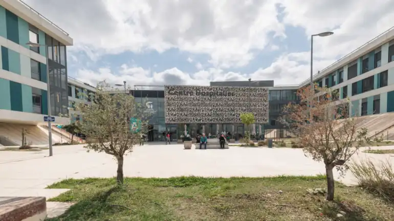 Le Centre Hospitalier de Carcassonne se transforme en HÃ´pital rose ce jeudi 16 octobre