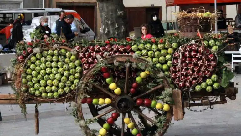 FÃªtes de la Pomme : traditions et gourmandise en AriÃ¨ge, Ã  Saurat et Mirepoix