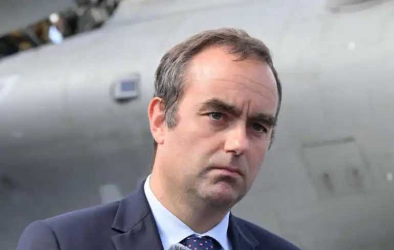 SÃ©bastien Lecornu dÃ©missionne de Matignon au lendemain de la prÃ©sentation de son gouvernement