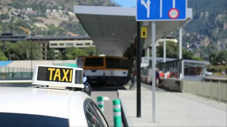 Les chauffeurs de taxi Andorrans tire la sonnette dâ€™alarme face Ã  lâ€™arrivÃ©e possible dâ€™Uber