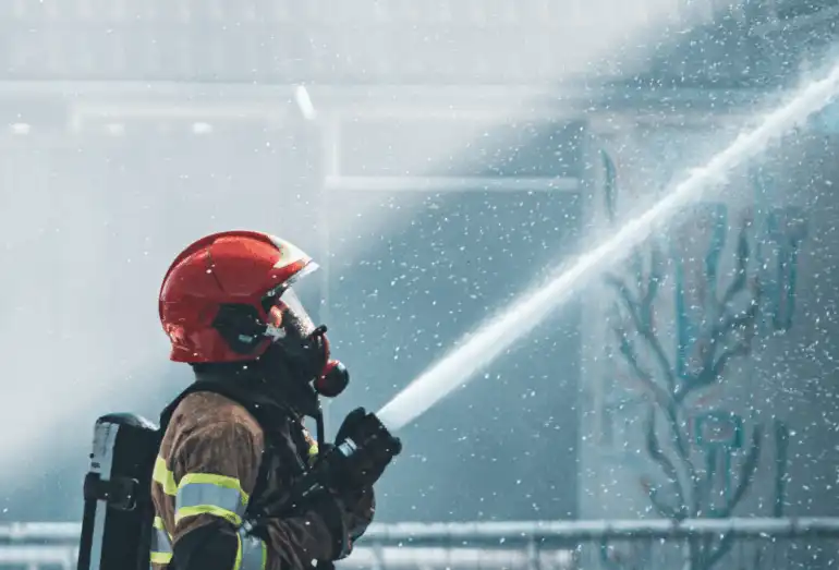 Lourdes : un gigantesque incendie ravage quatre bÃ¢timents en pleine nuit