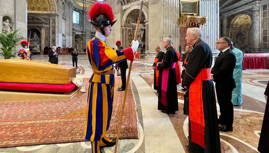 175272_funeral-papa-espot-vives