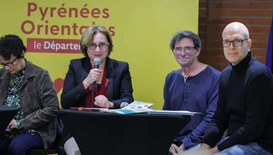 Hermeline Malherbe (deuxième, de gauche à droite), Présidente du département des Pyrénées-Orientales, a tenu a exprimé le soutien du département à la semaine pour les alternatives aux pesticides lors d’une conférence de presse.