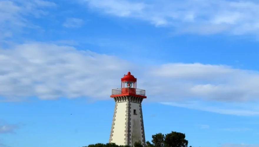 lighthouse-6006002_1280