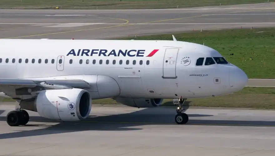 plane-2152716_1280